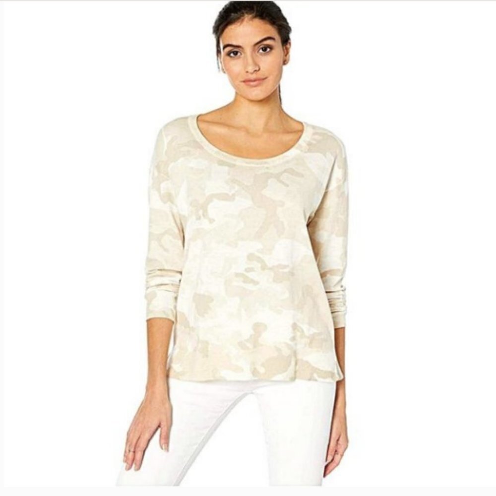 Sanctuary Lightweight Pullover Sweater in Sand Dune Camo Print